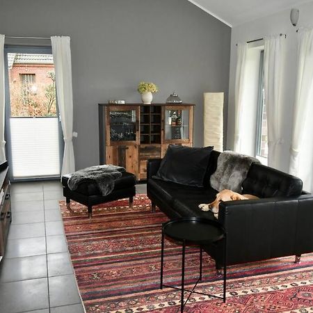 Unser Traumhaus Mit Wunderschoenem Garten آوريش المظهر الخارجي الصورة