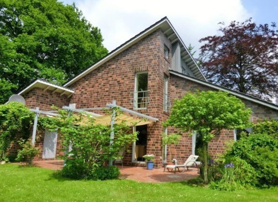 Unser Traumhaus Mit Wunderschoenem Garten آوريش المظهر الخارجي الصورة